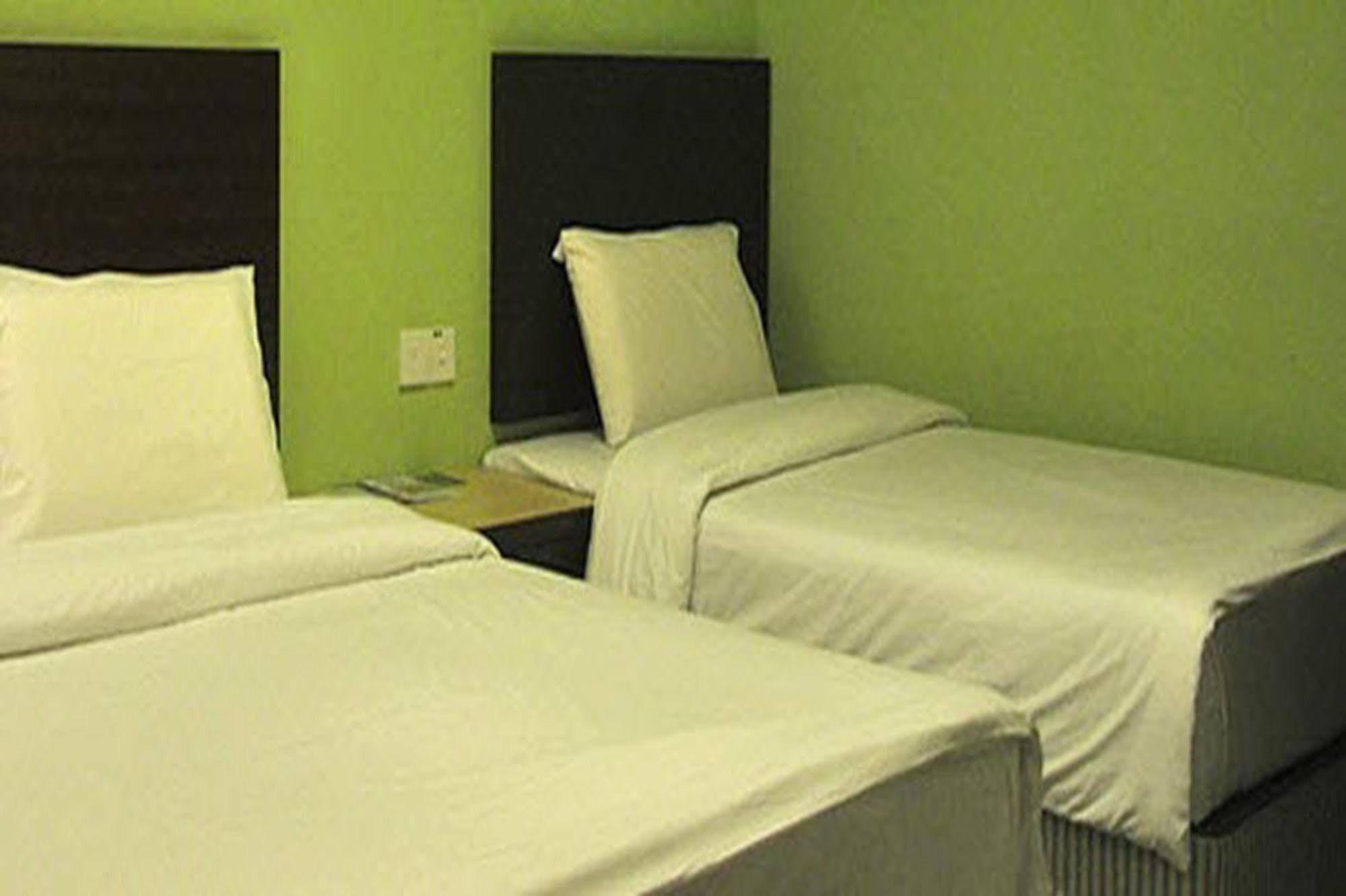 Golden Bay Hotel Malacca Eksteriør billede
